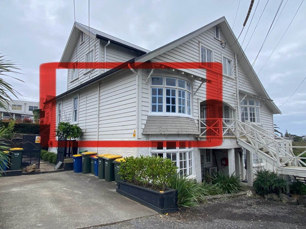 5 East Coast Road, Milford, Auckland - Carousel 1