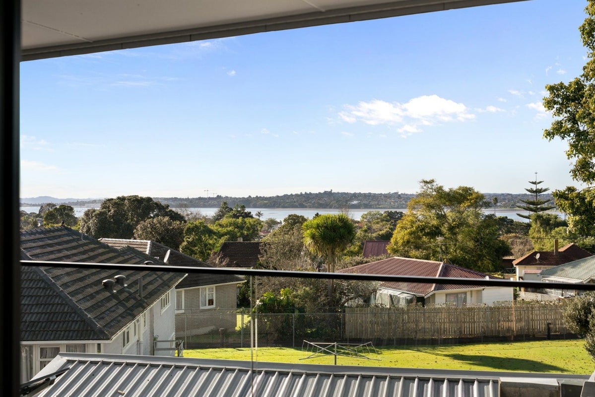 182 Tripoli Road, Point England, Auckland - Carousel 19