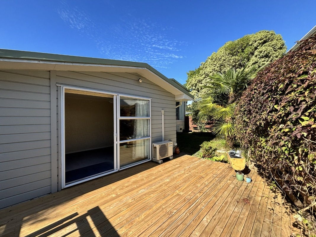 17 The Companionway, Whitby, Porirua - Carousel 2