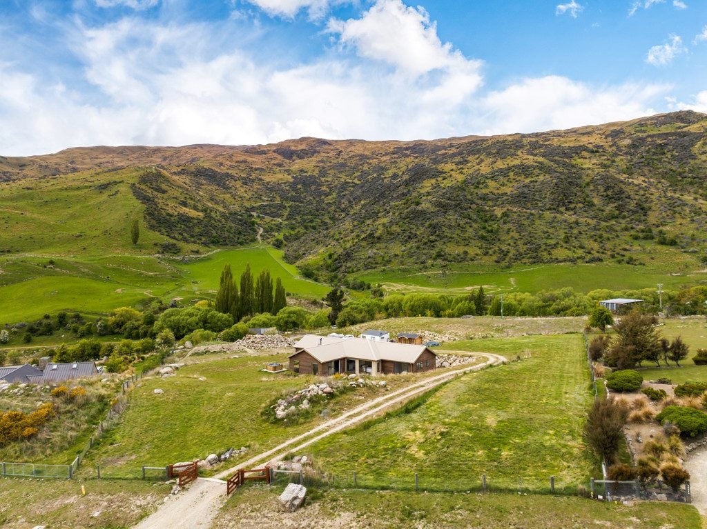2402C Cardrona Valley Road, Cardrona, Wanaka - Carousel 2
