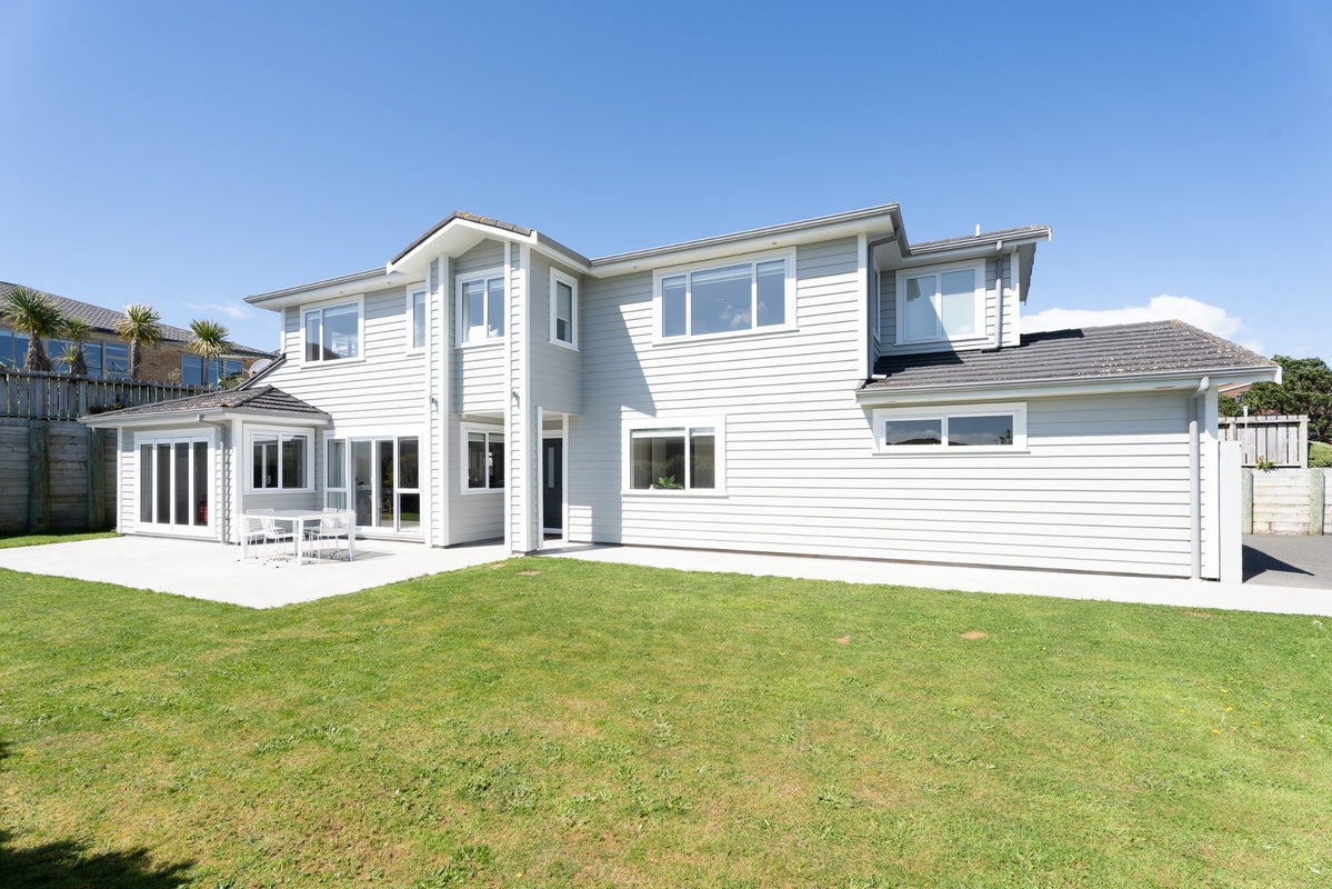 64 Woodridge Drive, Woodridge, Wellington - Carousel 2