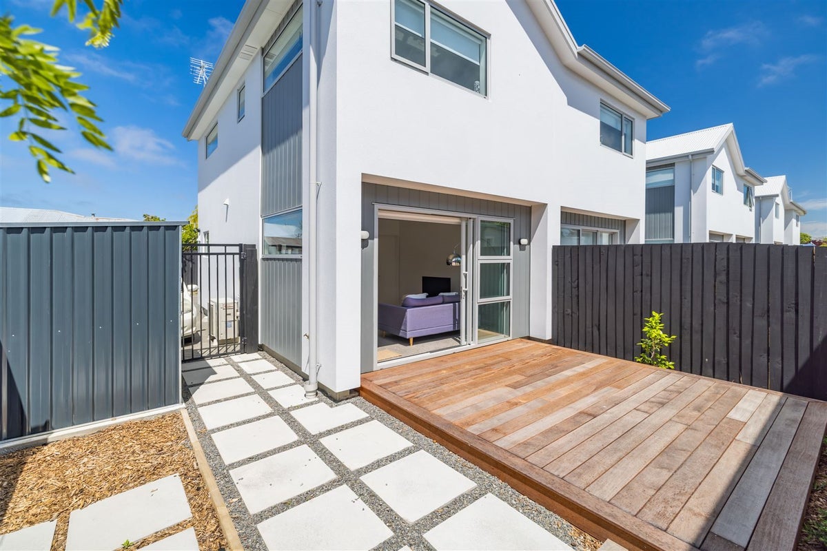 3/51 Hills Road, Edgeware, Christchurch - Carousel 1