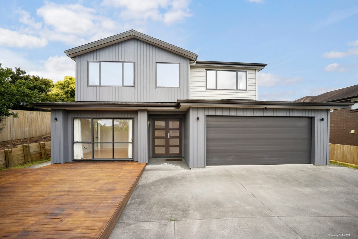 19 Eric Gifford Drive, Ranui, Auckland - Carousel 1