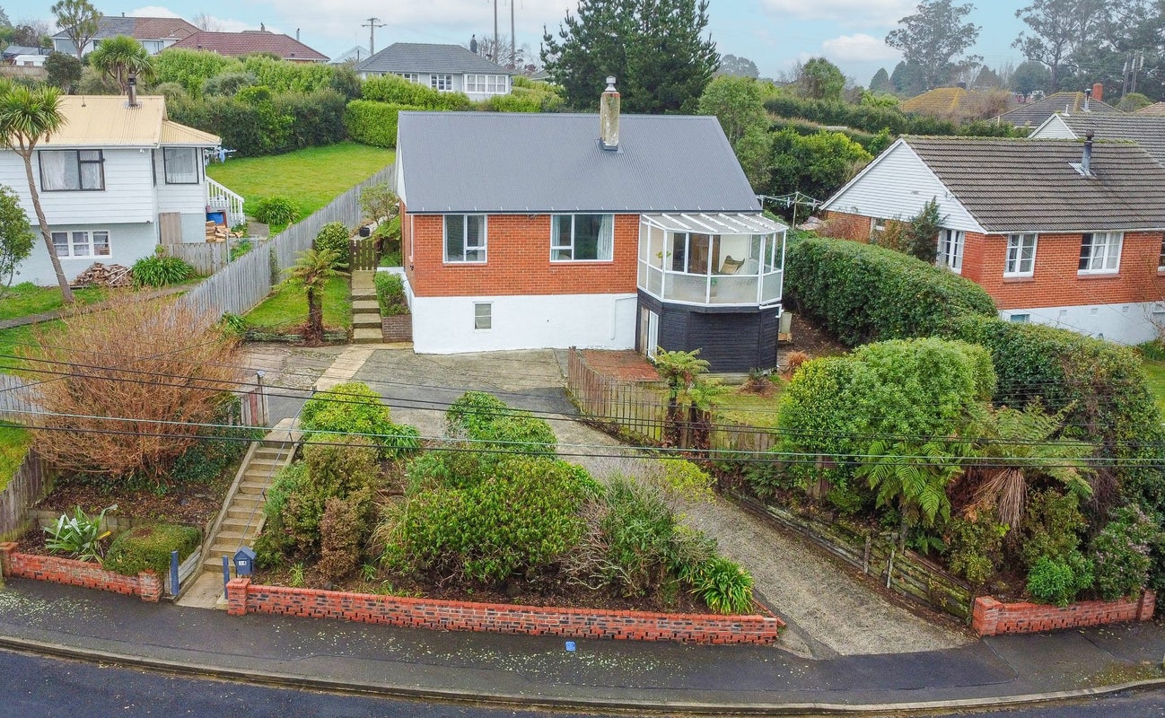 34 Mooltan Street, Halfway Bush, Dunedin - Carousel 1