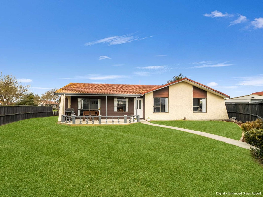 12 McHaffies Place, Wainoni, Christchurch - Carousel 1
