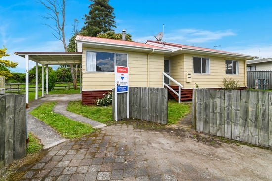 28B Bronte Place, Owhata, Rotorua - Carousel 1