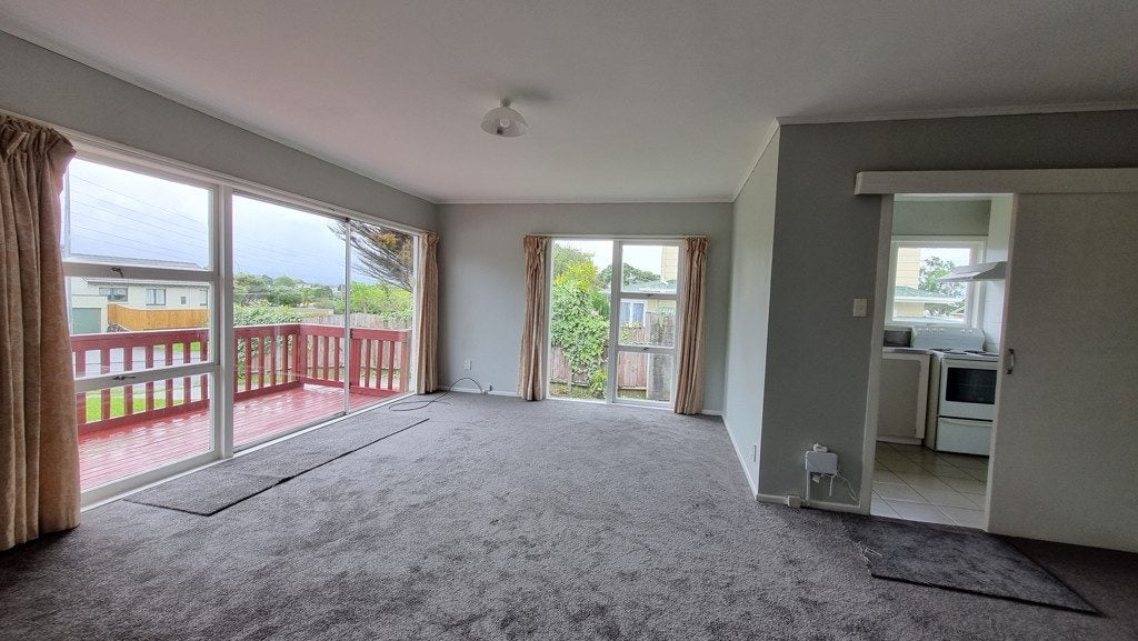 221 Halsey Drive, Lynfield, Auckland - Carousel 1