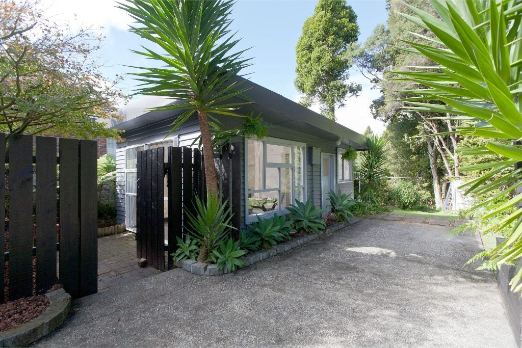 240 Godley Road, Titirangi, Auckland - Carousel 1