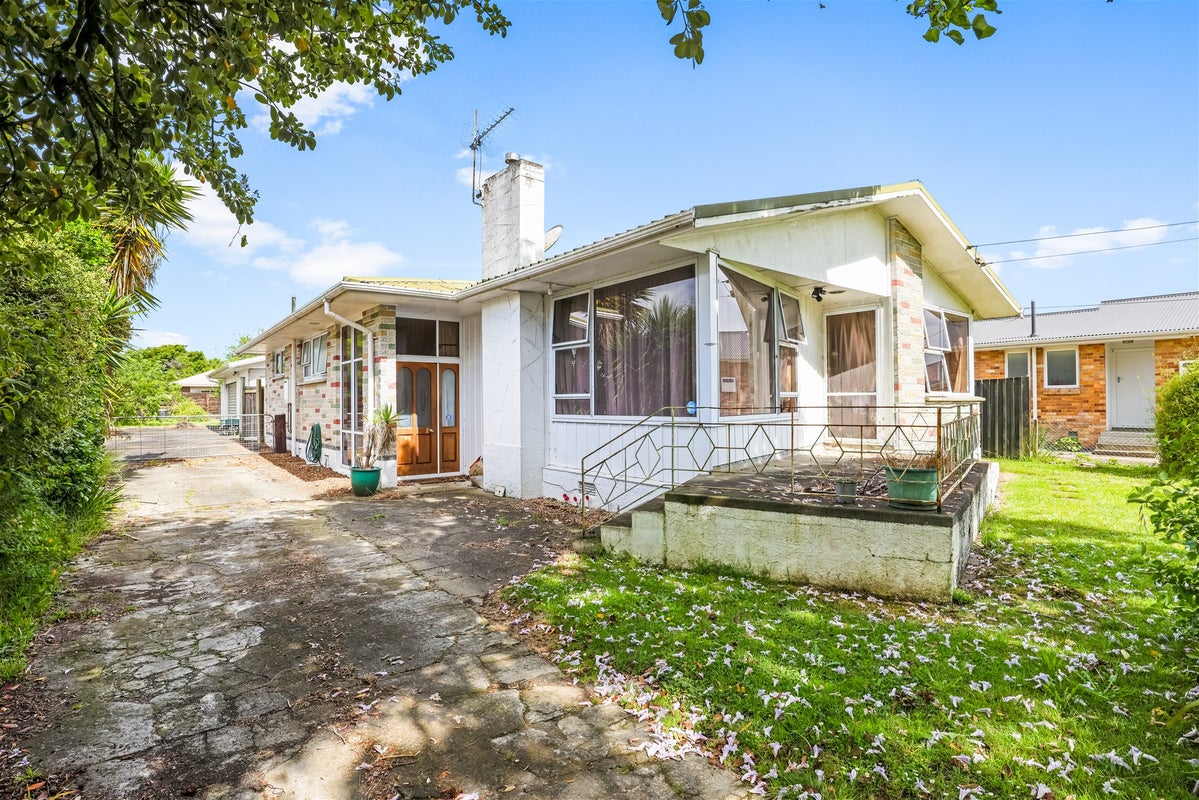 19 Herbert Road, Queenwood, Hamilton - Carousel 2