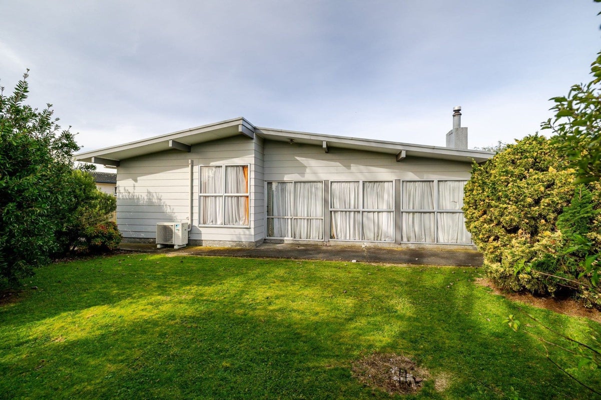 21 John F Kennedy Drive, Milson, Palmerston North - Carousel 1