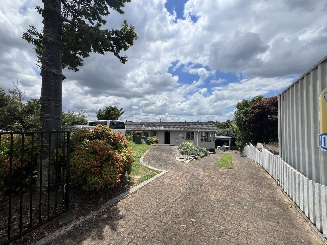 7 Dovedale Place, Dinsdale, Hamilton - Carousel 1