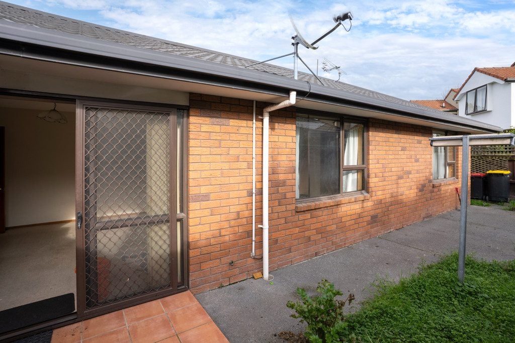 3/8 Dilworth Street, Riccarton, Christchurch - Carousel 2