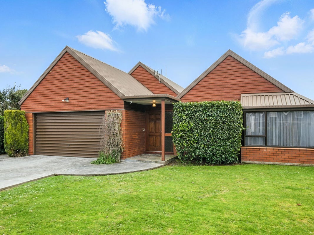 35 Lancewood Drive, Halswell, Christchurch - Carousel 1