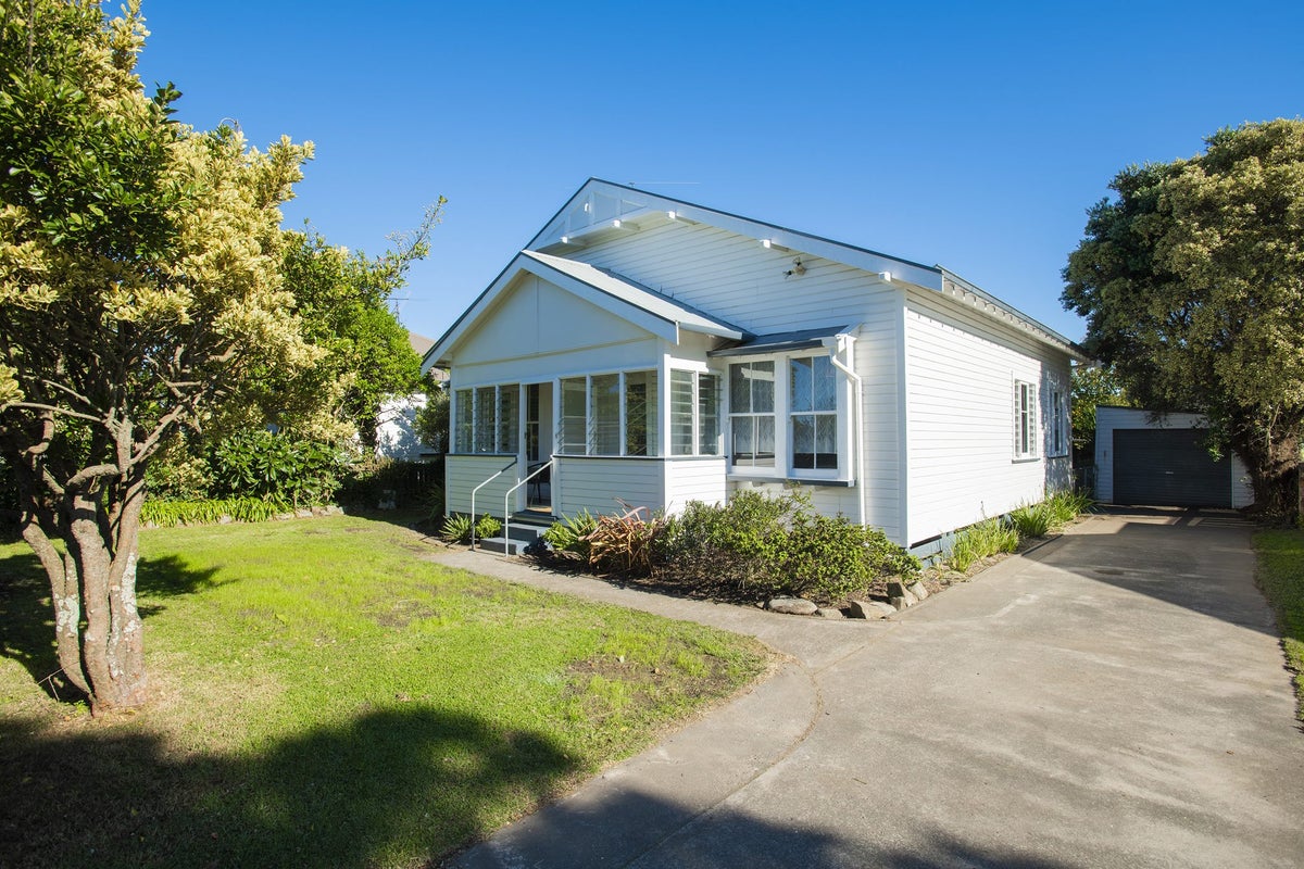 18 Collins Street, Te Hapara, Gisborne - Carousel 2