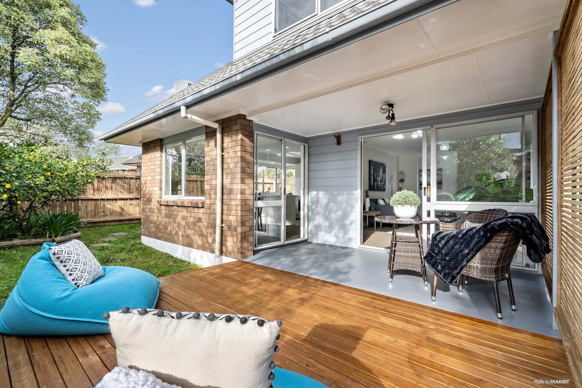 1/6 Mission View Drive, Northpark, Auckland - Carousel 1