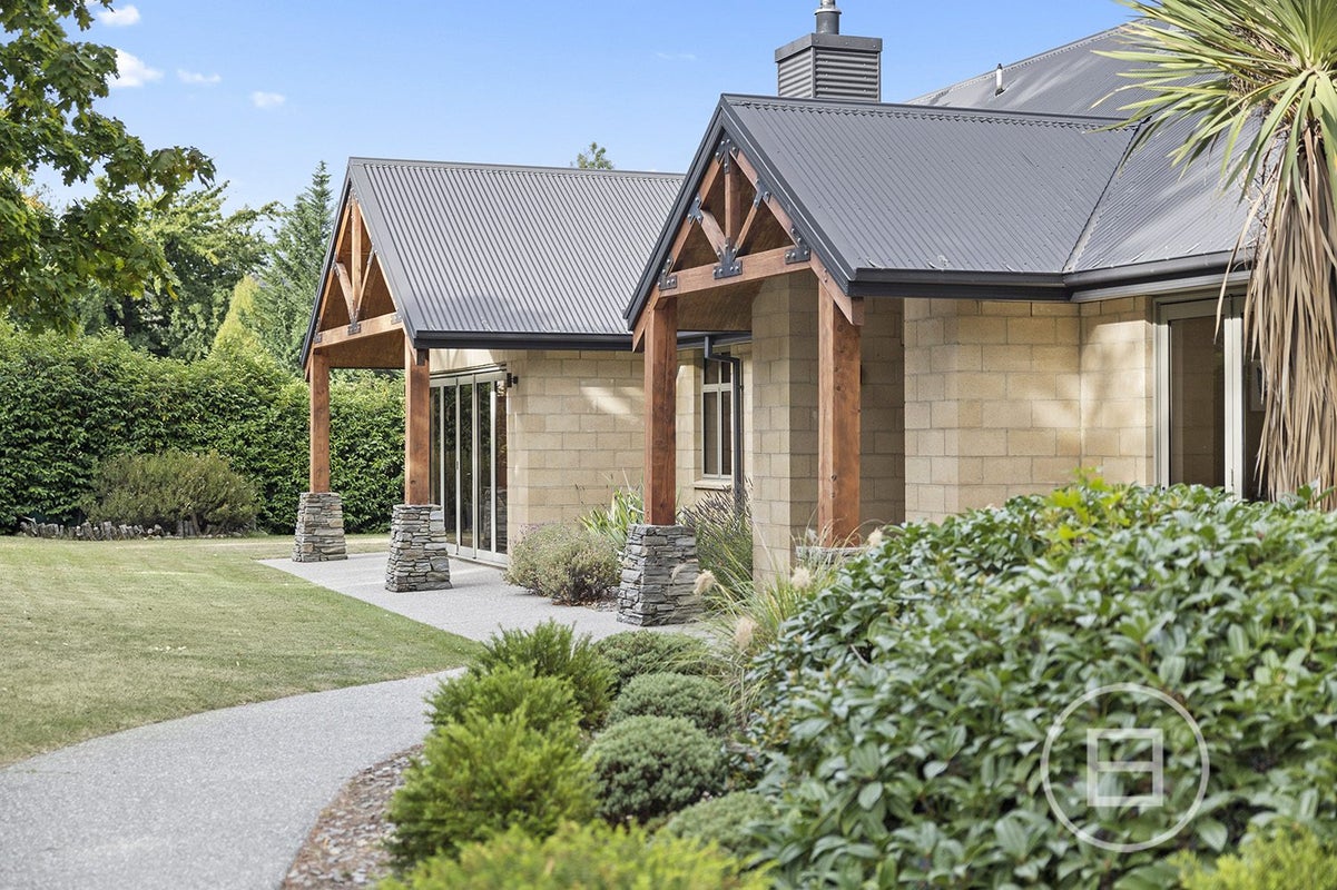 56 Golf Course Road, Wanaka - Carousel 2