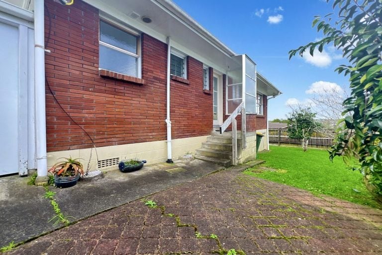 1/11 Manuka road, Bayview, Auckland - Carousel 2