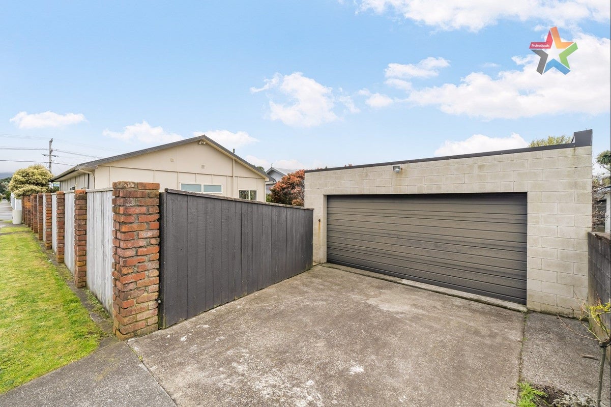 34 William Street, Petone, Lower Hutt - Carousel 19