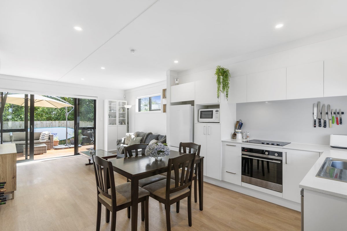 1 Toitu Place, Birkdale, Auckland - Carousel 2