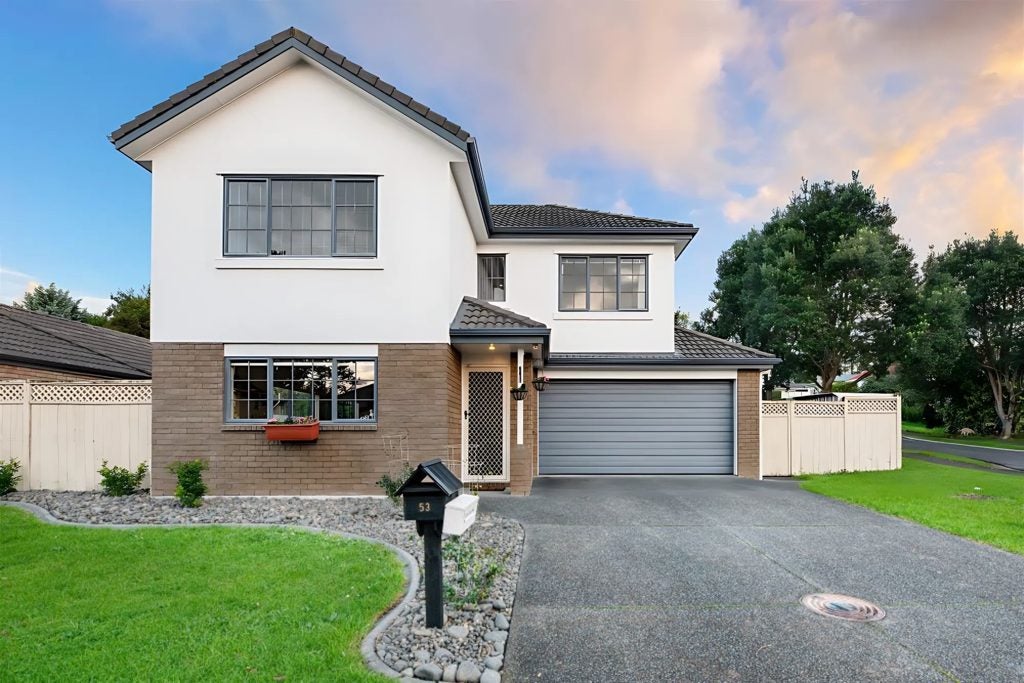 53 Espalier Drive, Henderson, Auckland - Carousel 1