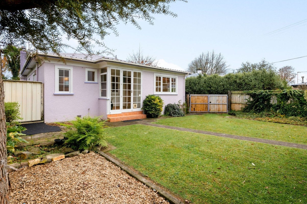 58 Firth Street, Hamilton East, Hamilton - Carousel 2