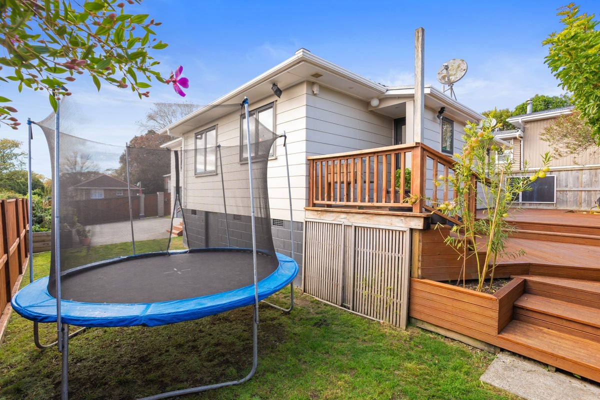 9 Ranui Avenue, Ranui, Auckland - Carousel 2