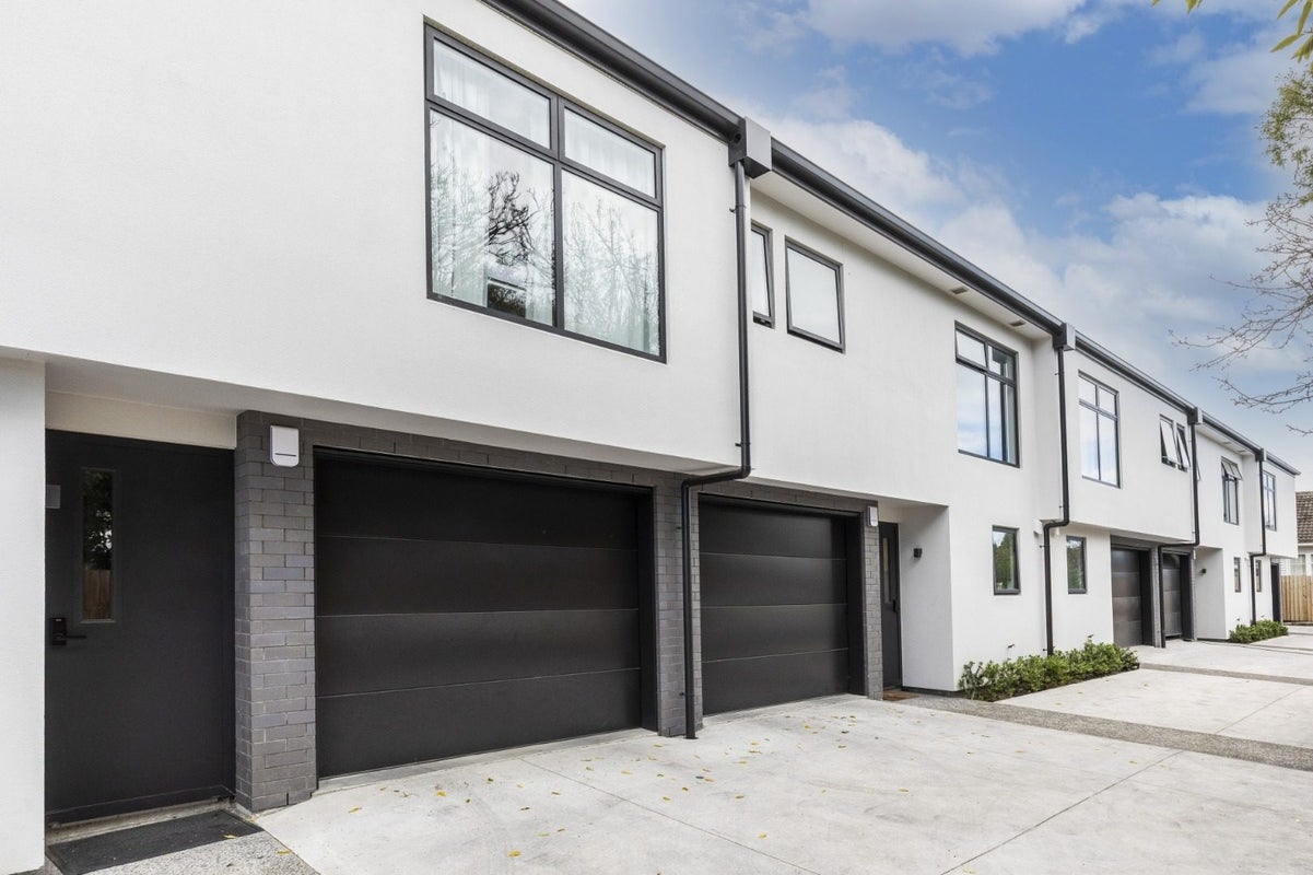 4/677 Worcester Street, Linwood, Christchurch - Carousel 12