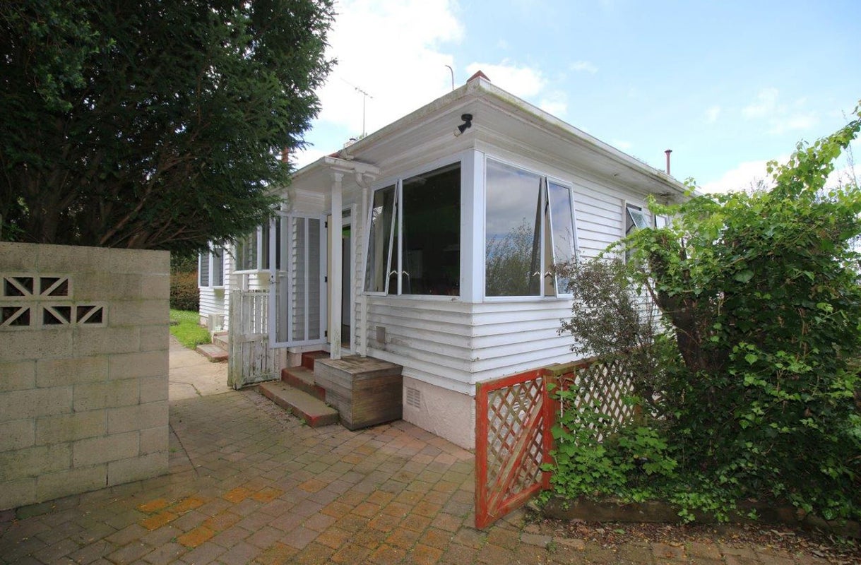 45 Barclay Street, Liberton, Dunedin - Carousel 1