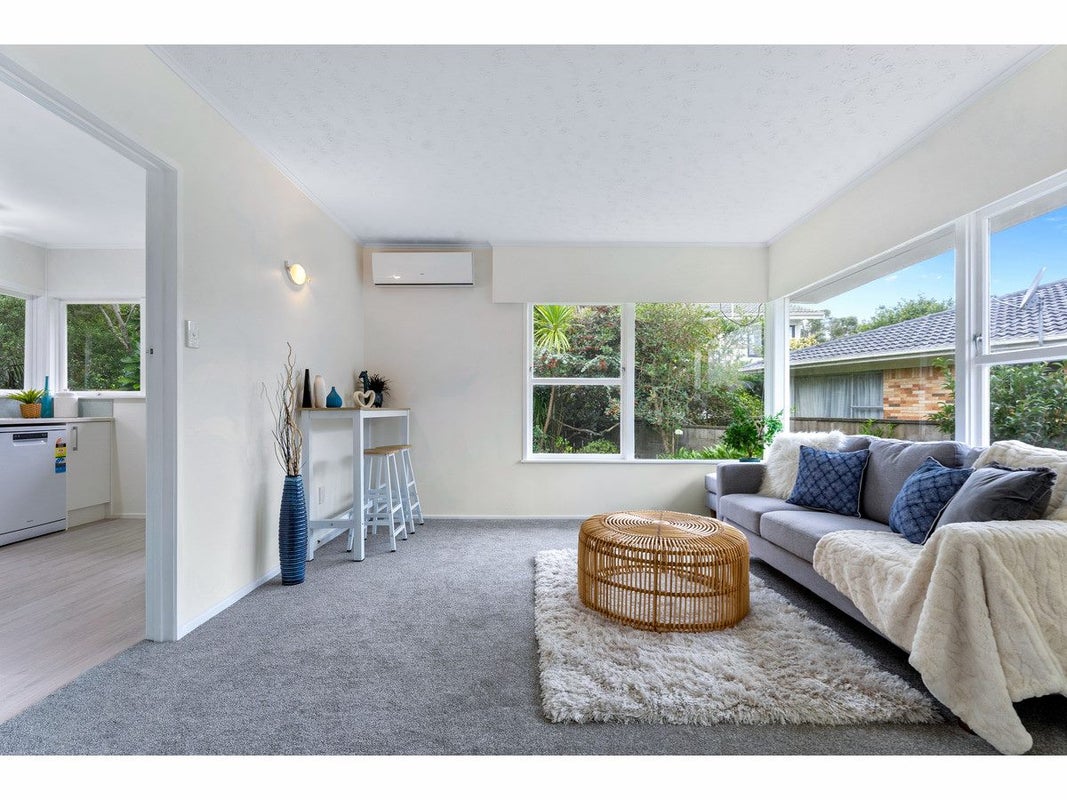 2/53 Richards Avenue, Forrest Hill, Auckland - Carousel 2