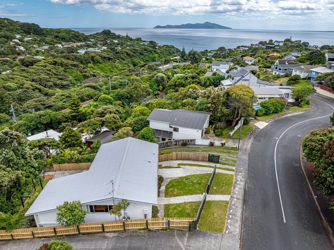 73 Sea Vista Drive, Pukerua Bay, Porirua - Carousel 17