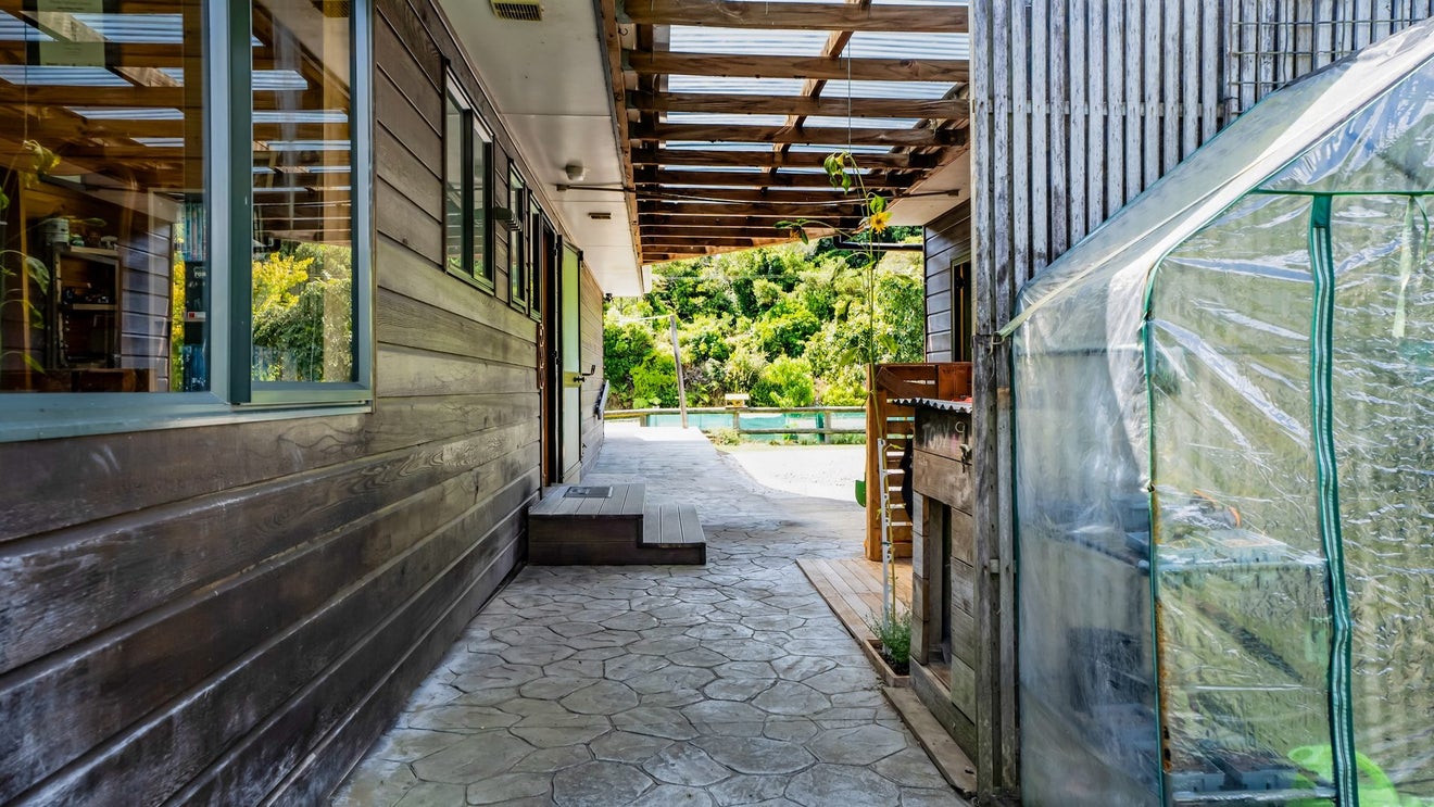538 Everett Road, Everett Park, Inglewood - Carousel 21