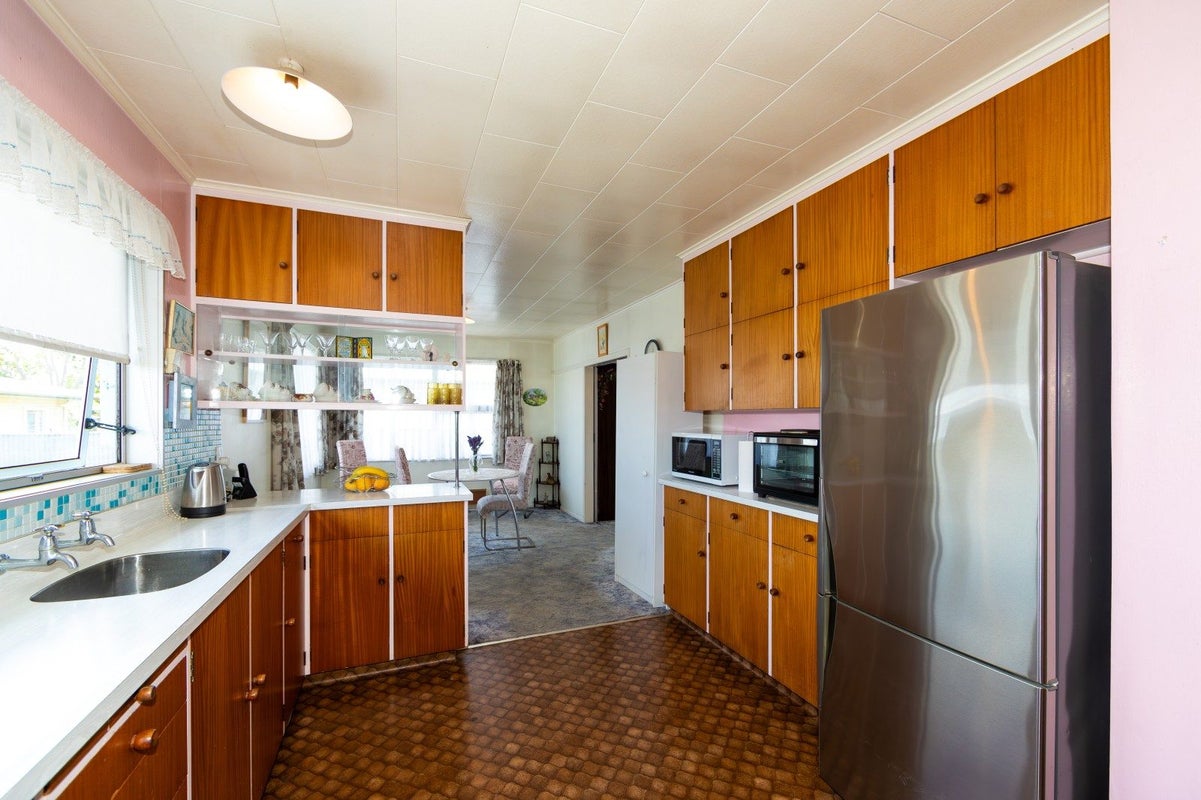 31 Westminster Avenue, Tamatea, Napier - Carousel 2