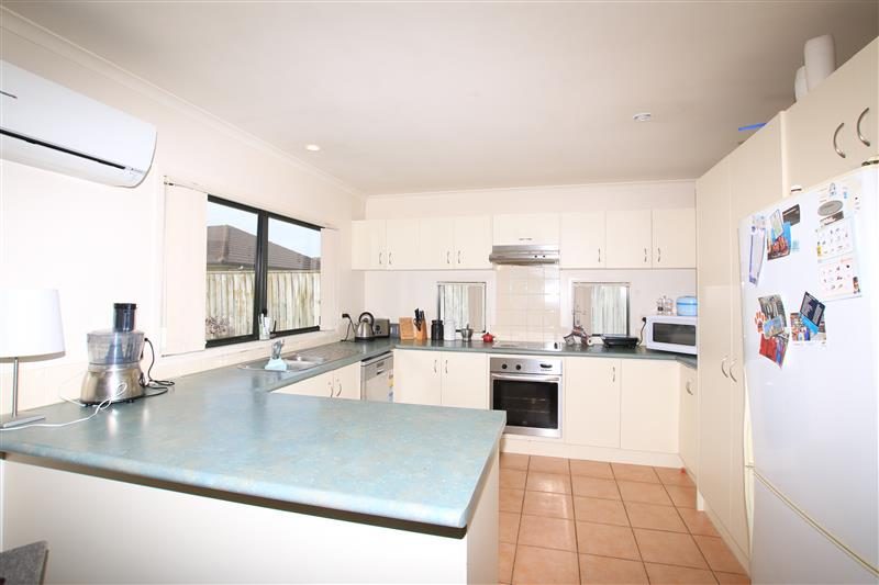 86 Redcastle Drive, East Tamaki, Auckland - Carousel 2