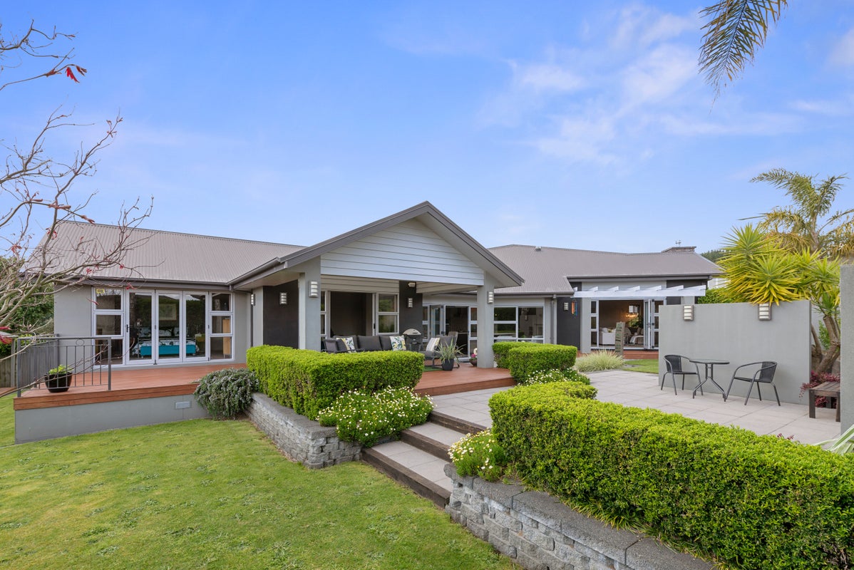 8 Stafford Rise, Owhata, Rotorua - Carousel 1