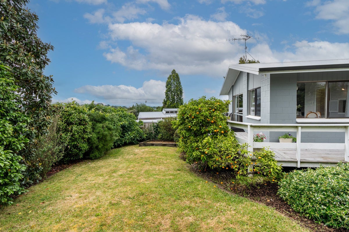 18 Callard Place, Riverlea, Hamilton - Carousel 2