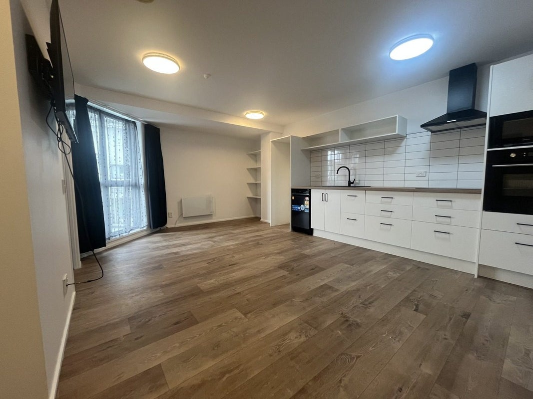B6/13 Palm Grove, Berhampore, Wellington - Carousel 1