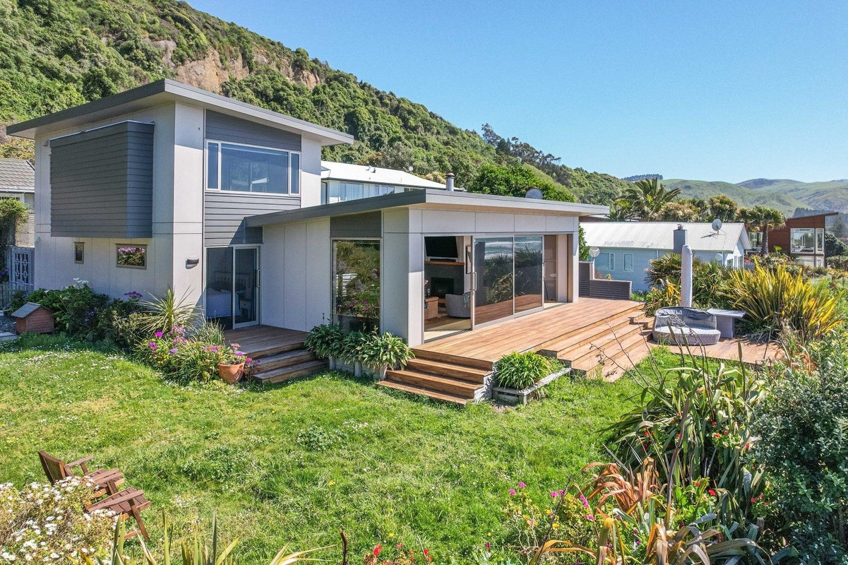 23 Moody Street, Gore Bay, Cheviot - Carousel 2