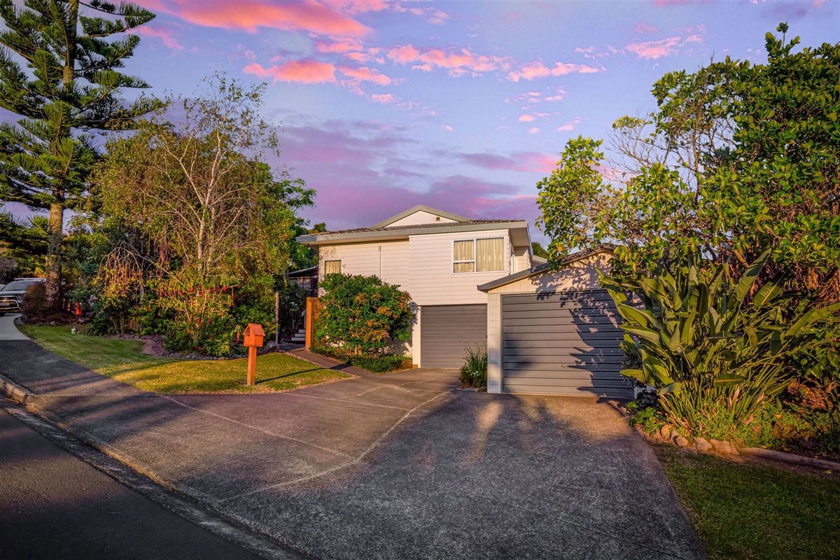 3 Garcia Place, West Harbour, Auckland - Carousel 1