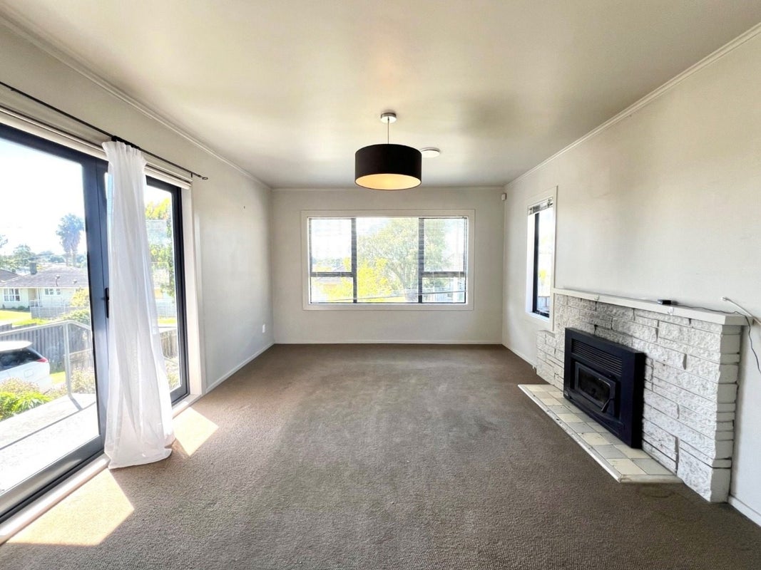 28 Hooks Road, Manurewa, Auckland - Carousel 2