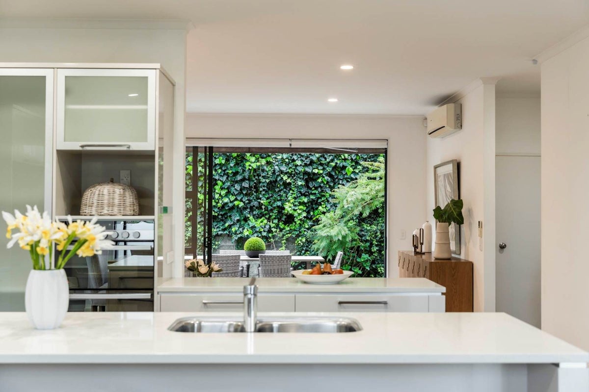 9 Briody Terrace, Stonefields, Auckland - Carousel 1
