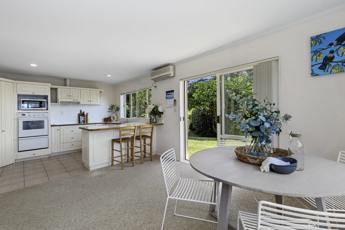 32 Smiths Road, Matua, Tauranga - Carousel 1