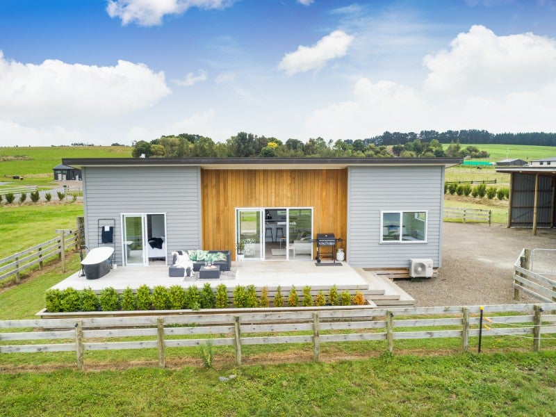33 Meavy Lane, Ashhurst, Palmerston North - Carousel 1