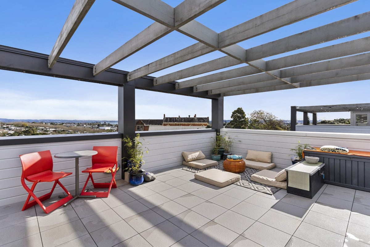 2A/2 Dickens Street, Grey Lynn, Auckland - Carousel 1