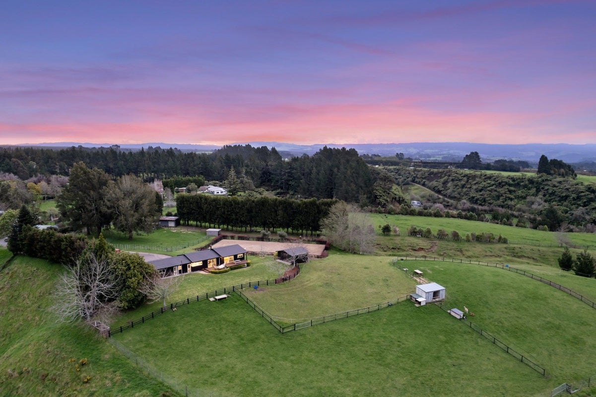 129 Peers Road, Omanawa, Tauranga - Carousel 1