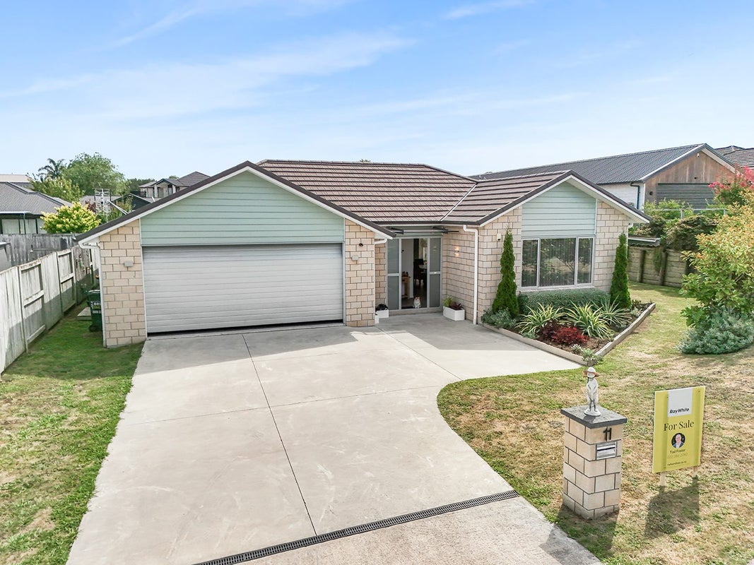 11 Turnberry Crescent, Morrinsville, Morrinsville - Carousel 1