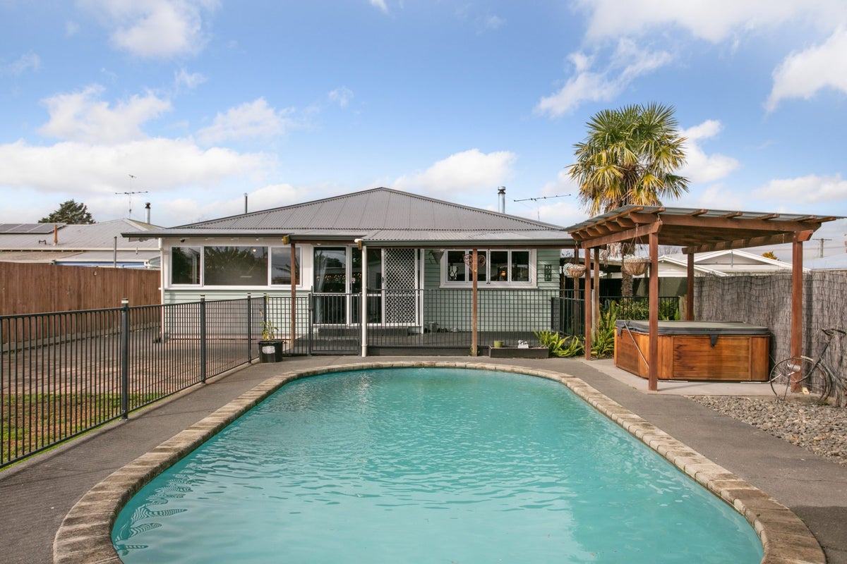 25 Cook Street, Te Hapara, Gisborne - Carousel 2