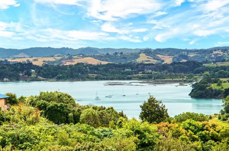 15 Chisbury Terrace, Shelly Park, Auckland - Carousel 14