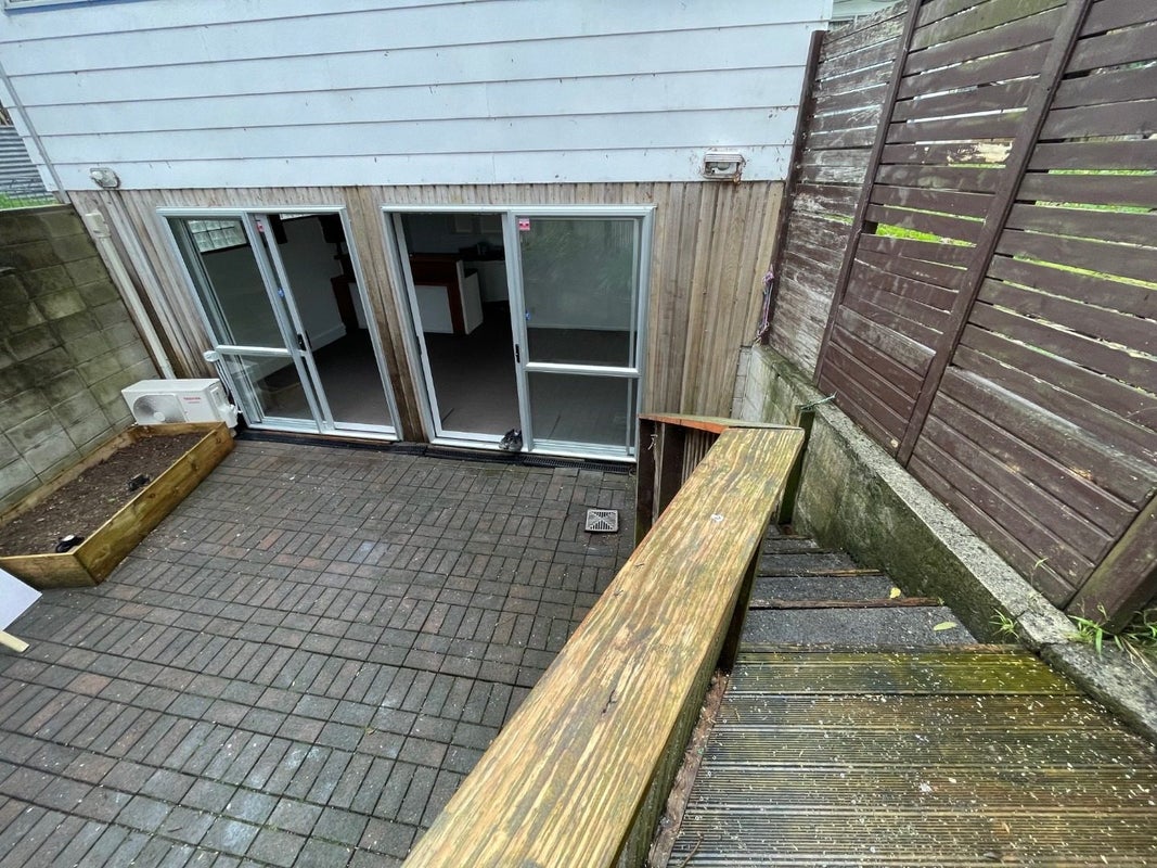 9 Joshua Place, Weymouth, Auckland - Carousel 2