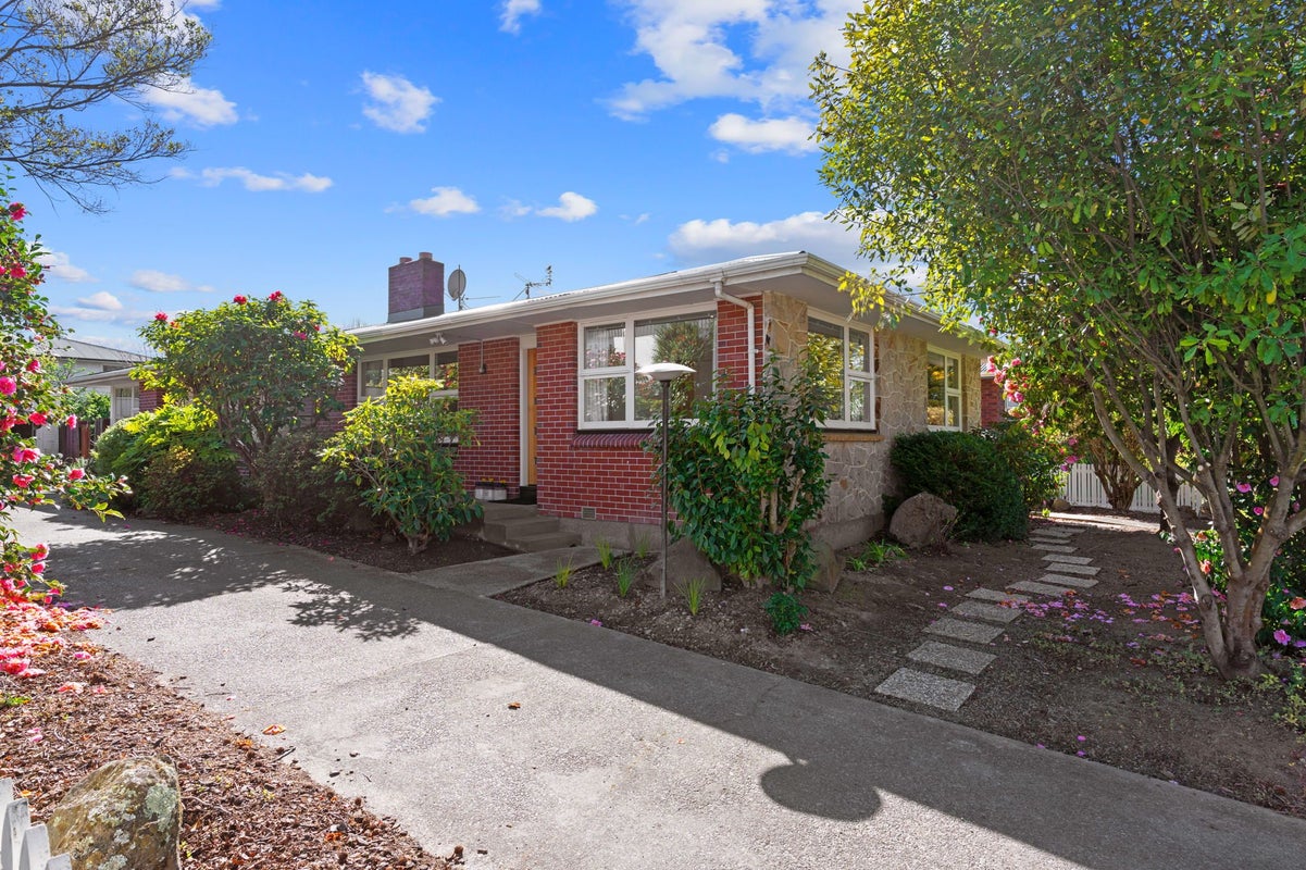 1/6 Pulford Place, Ilam, Christchurch - Carousel 1