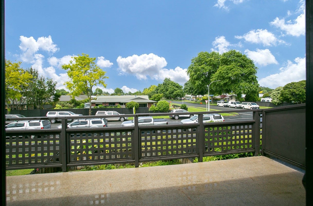 8/98 Burns Street, Leamington, Cambridge - Carousel 2